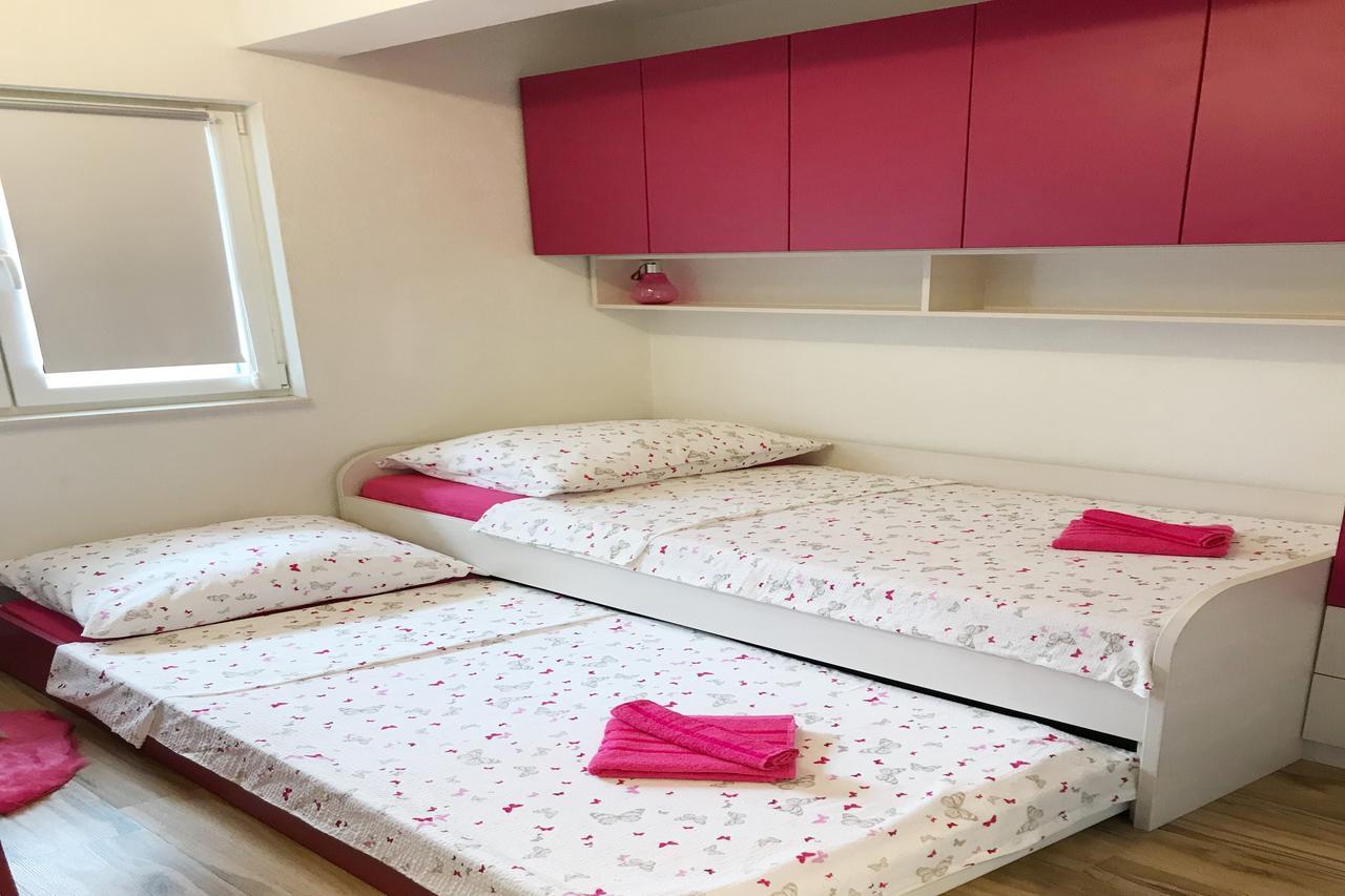 Stivan Apartma *